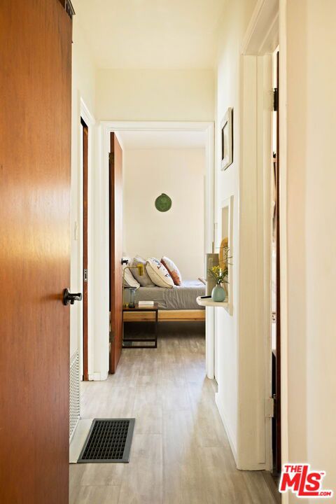 2533 Lombardy Boulevard photo 18
