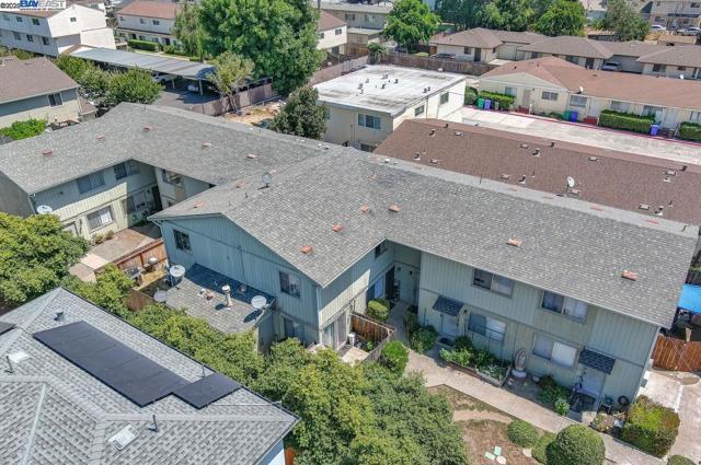 350 Smalley Ave, Hayward CA: https://media.crmls.org/mediaz/f10b57ed-10bf-4518-a043-1d7aceaffd5b.jpg