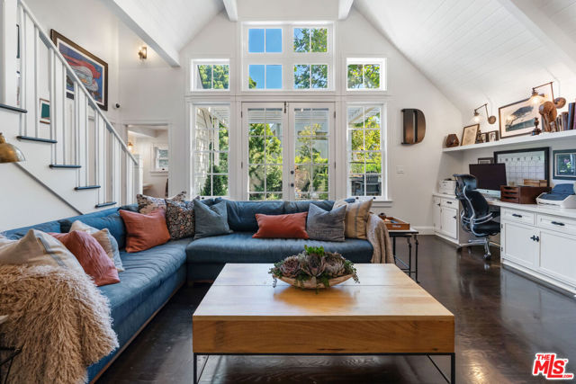 233 S Saltair Avenue, Los Angeles CA: https://media.crmls.org/mediaz/f10c68c9-c897-49a9-8f80-64ea8d456c78.jpg