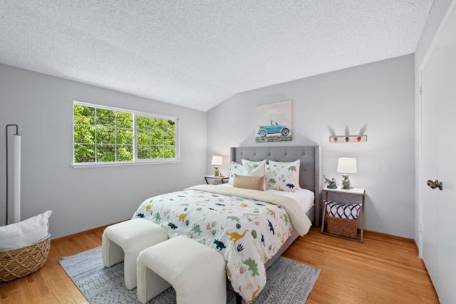 949 Wing Place, Stanford CA: https://media.crmls.org/mediaz/f10cac19-afcf-493a-a08f-0684bb58b31b.jpg