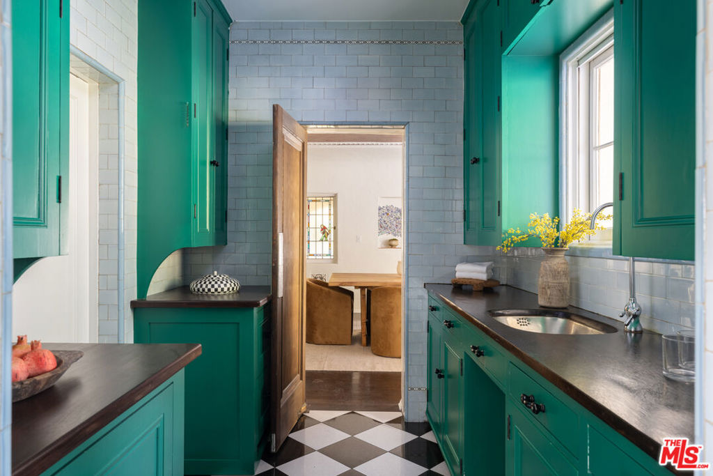 MLS #25500425 image #8