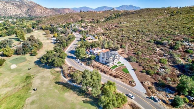 24321 Barona Mesa Road, Ramona CA: https://media.crmls.org/mediaz/f10d2ffa-2671-49b5-969e-7bebe07c2ced.jpg
