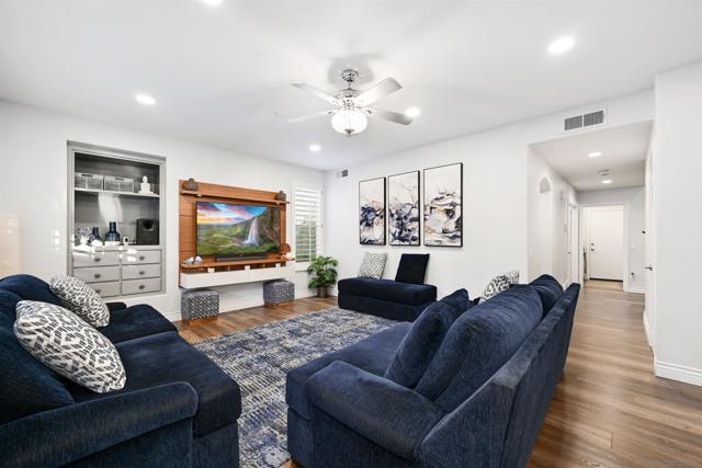 3140 Willow Creek Pl, Escondido CA: https://media.crmls.org/mediaz/f10f02c8-9377-4092-89c1-db1ee21fdb4e.jpg