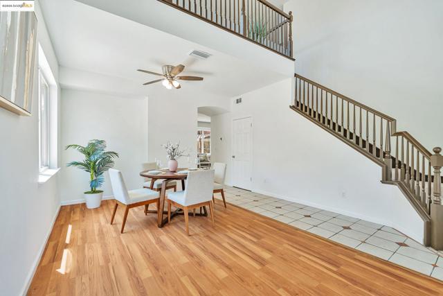 1261 King Loop, Tracy CA: https://media.crmls.org/mediaz/f10f44ce-e654-46eb-8857-c315a49483be.jpg