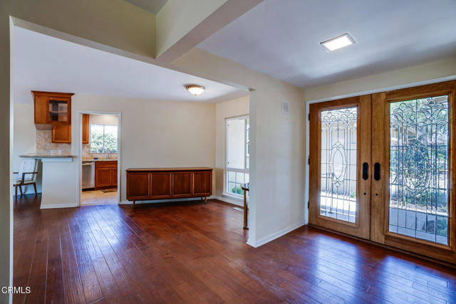 509 N Alta Vista Avenue, Monrovia CA: https://media.crmls.org/mediaz/f10fc2b0-24b9-4755-99fe-34cc8fdab130.jpg