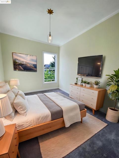 861 20Th St, Oakland CA: https://media.crmls.org/mediaz/f10fc9c3-8a24-4420-974d-ff24ade5df6c.jpg
