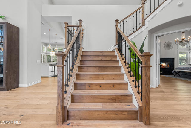 48 Golden Glen Drive, Simi Valley CA: https://media.crmls.org/mediaz/f1100682-c912-4f07-a89f-1c10bf1fd3ef.jpg