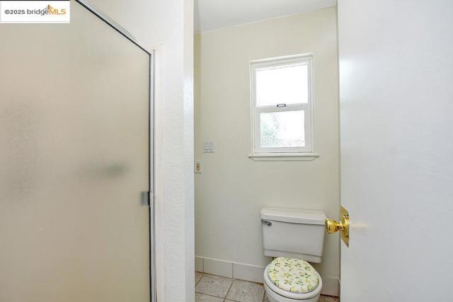 3026 El Monte Ct, Antioch CA: https://media.crmls.org/mediaz/f1118333-c0a6-46cf-8fef-9e9cc561e5c7.jpg