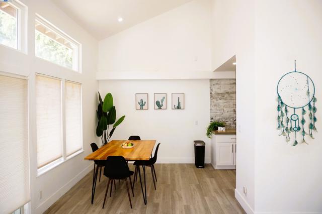 156 Briarwood Dr, Hayward CA: https://media.crmls.org/mediaz/f111d384-af91-44fd-9ff4-c38e5925b460.jpg