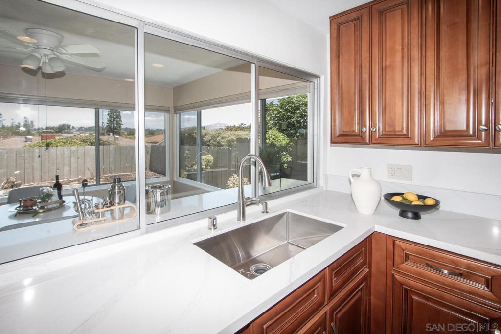 12552 Lomica Dr - photo 16