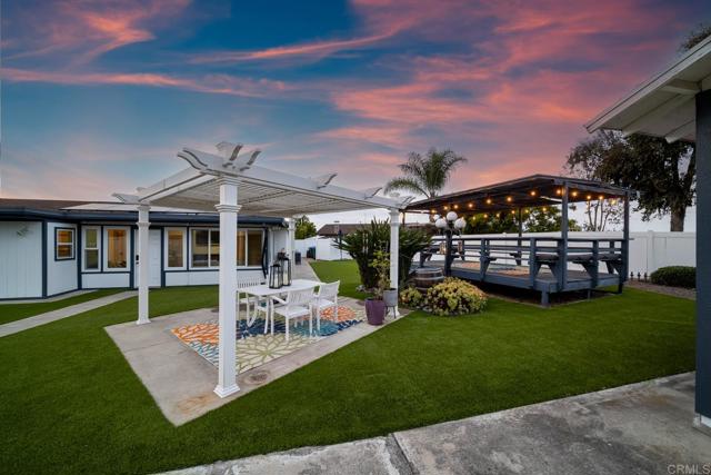 3923 San Pablo Avenue, Oceanside CA: https://media.crmls.org/mediaz/f1135bfb-5492-4e52-9f62-c1f098f55c59.jpg