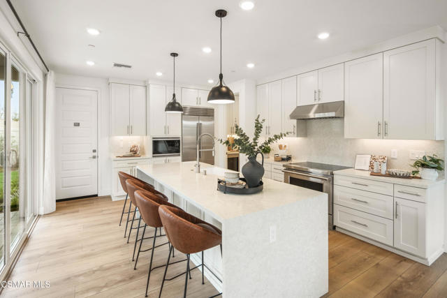 4833 E Beltramo Ranch Road, Moorpark CA: https://media.crmls.org/mediaz/f11384cd-5a8f-44ea-9c33-af88a4616e3a.jpg