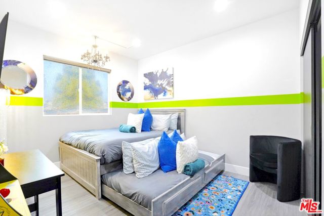 5853 Vineland Avenue, North Hollywood CA: https://media.crmls.org/mediaz/f114a5f7-ac8c-4767-8bc6-40b7c9435466.jpg