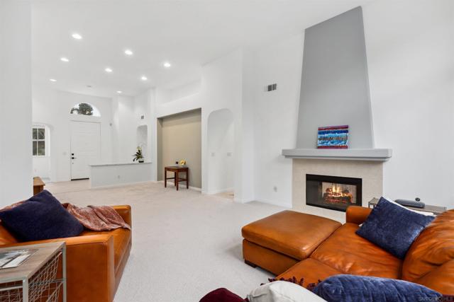 6660 Curlew Ter, Carlsbad CA: https://media.crmls.org/mediaz/f1159d90-5b71-409d-8f79-c1a1e84c7de8.jpg