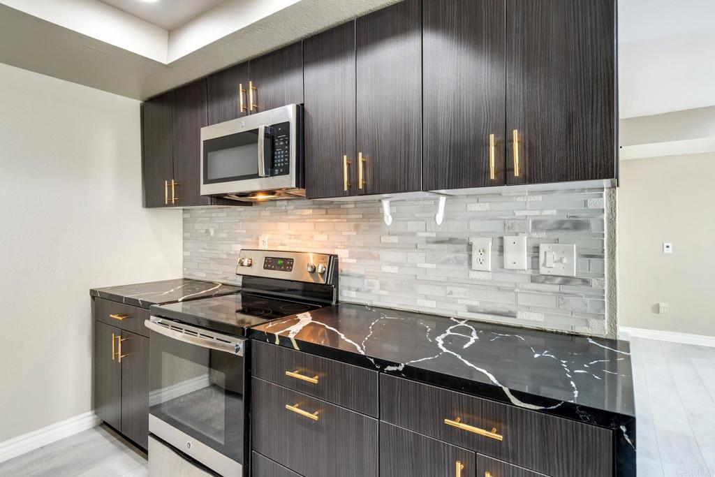 2828 Famosa Boulevard - photo 3