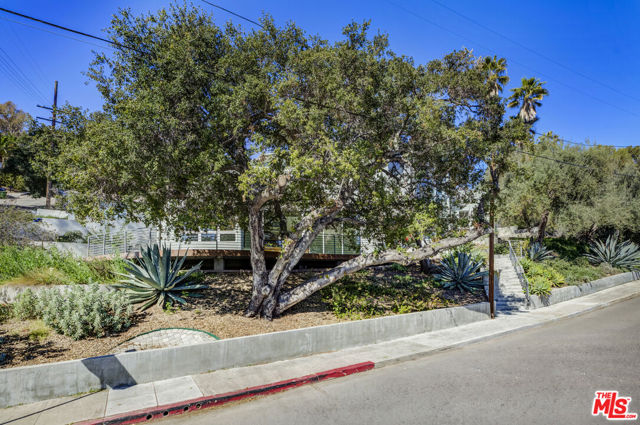 1801 Baxter Street, Los Angeles CA: https://media.crmls.org/mediaz/f1165fbc-42cd-4239-b4fb-a7e854ad672f.jpg