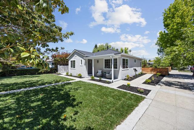 3541 Page Street, Redwood City CA: https://media.crmls.org/mediaz/f1180234-7cf2-4f4d-b55c-1f76d6993018.jpg