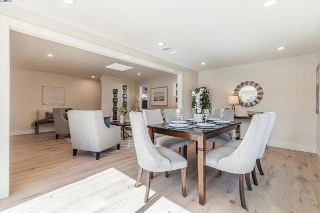 Image 24 of 49 For 344 Silvertip Ct