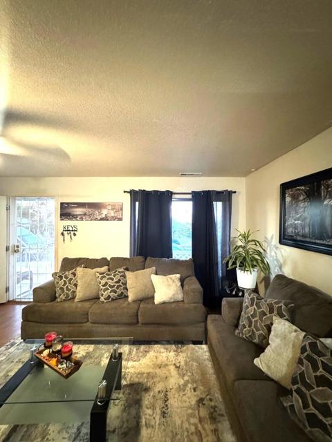 401 San Joaquin Avenue, Antioch CA: https://media.crmls.org/mediaz/f11889c0-54eb-4896-ab01-df7e1ca0c6ef.jpg