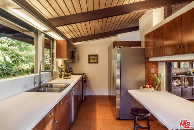 Image 38 of 53 For 1966 Lucile Avenue