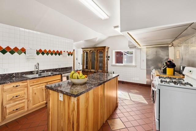 22228 Crestline Road, Palomar Mountain CA: https://media.crmls.org/mediaz/f118ac54-edf5-4ed6-bdde-df27d050794b.jpg
