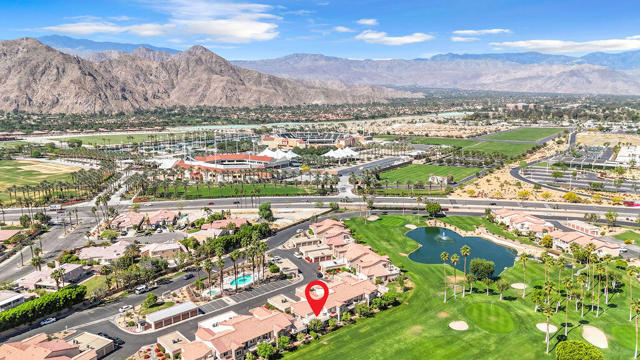 78179 Crimson Court, La Quinta CA: https://media.crmls.org/mediaz/f118d476-c6e1-4d0d-b560-c355331c837a.jpg