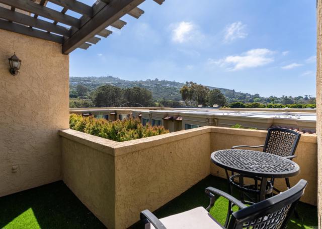 Detail Gallery Image 5 of 35 For 2420 Torrey Pines Rd #B303,  La Jolla,  CA 92037 - 2 Beds | 2 Baths