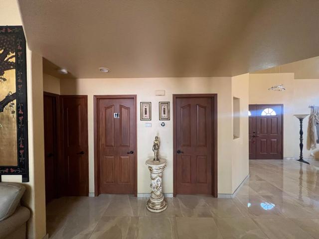 Image 11 of 23 For 28325 Avenida Condesa