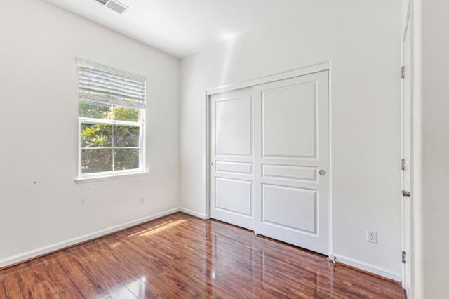 233 S Yucatan Place, Mountain House CA: https://media.crmls.org/mediaz/f1198c04-8d63-488c-b31c-9e4f6a36f64e.jpg