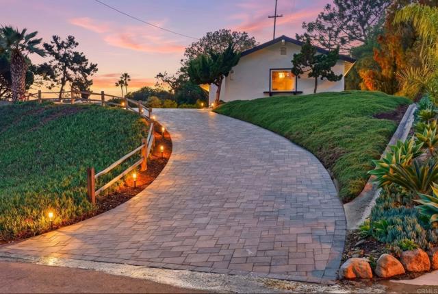 Detail Gallery Image 8 of 69 For 323 Glencrest Dr, Solana Beach,  CA 92075 - 3 Beds | 2 Baths