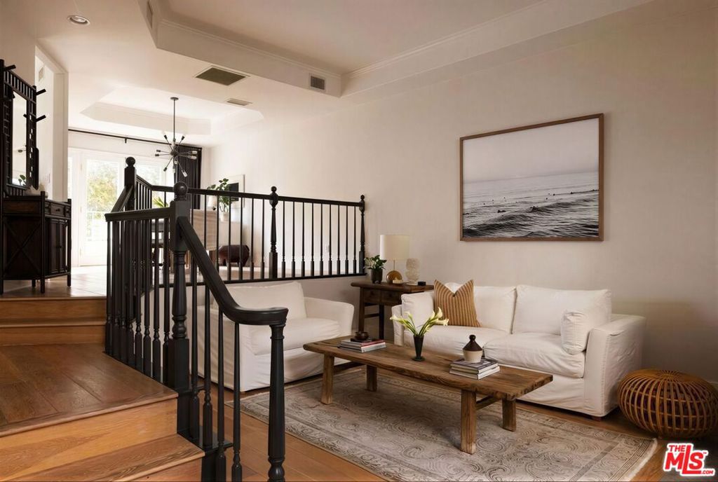 4424 Moorpark Way #5