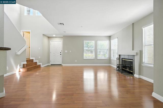 305 Daybreak Court, San Ramon CA: https://media.crmls.org/mediaz/f11c3541-a9d3-4164-83cb-d0c8f246945e.jpg