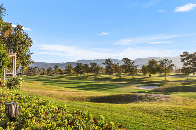 32 Colonial Drive, Rancho Mirage CA: https://media.crmls.org/mediaz/f11da890-8b3b-4f6d-8420-e44a92ea47c0.jpg