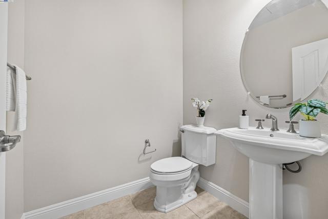 7818 Kennard Ln, San Ramon CA: https://media.crmls.org/mediaz/f12031f3-7b8a-4606-8f0e-422a8421c9da.jpg