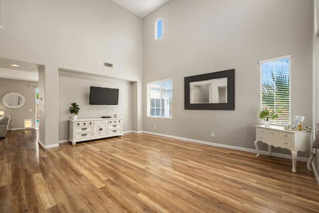 37590 Severn Place, Indio CA: https://media.crmls.org/mediaz/f120359b-07ff-4097-a394-7c399d3f46ea.jpg