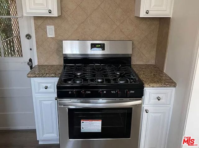 5754 W 4th Street, Los Angeles CA: https://media.crmls.org/mediaz/f12127c1-2a06-46ea-ae1a-a34e62d76bc0.jpg