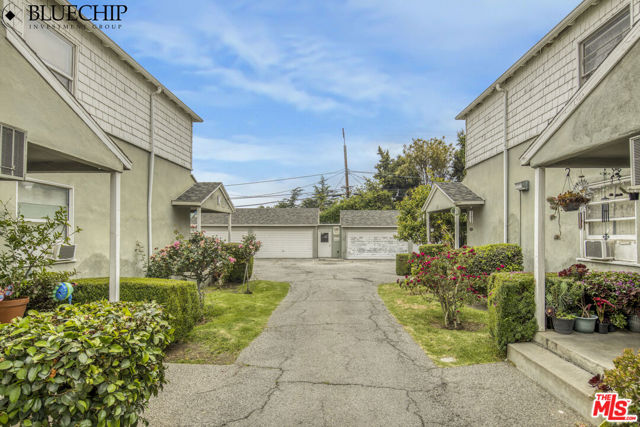 14240 Delano Street, Van Nuys CA: https://media.crmls.org/mediaz/f122a50a-1911-4961-8e19-37fb89899487.jpg