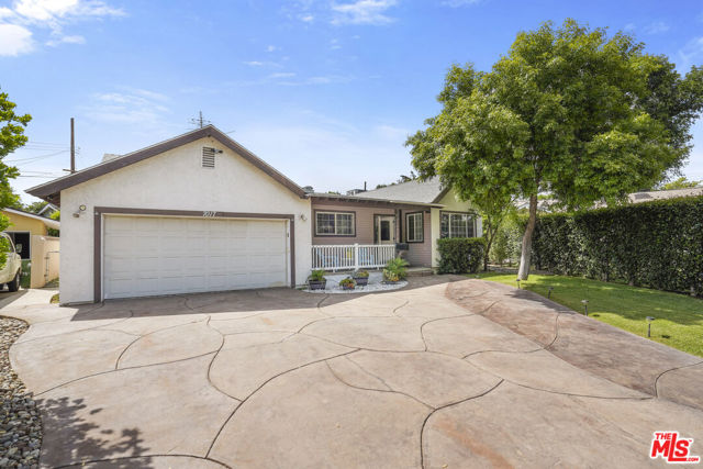 7017 Vicky Avenue, West Hills CA: https://media.crmls.org/mediaz/f1231d76-77b3-4429-b163-755c75f6624b.jpg