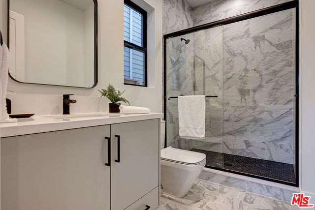 4123 Jackson Avenue photo 8