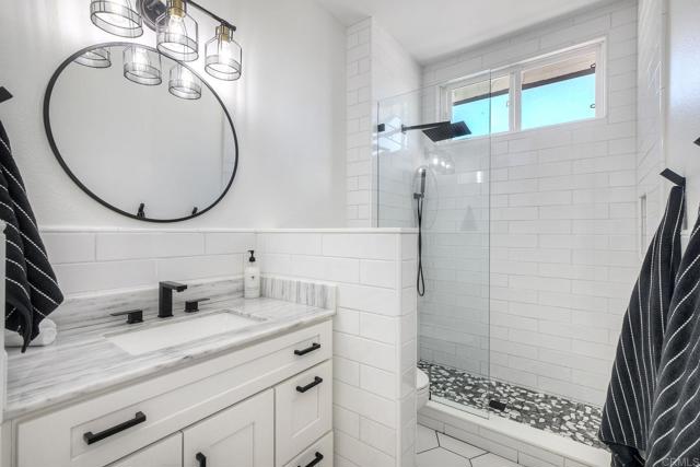 Detail Gallery Image 22 of 37 For 3844 Stoneridge Rd, Carlsbad,  CA 92010 - 4 Beds | 3 Baths