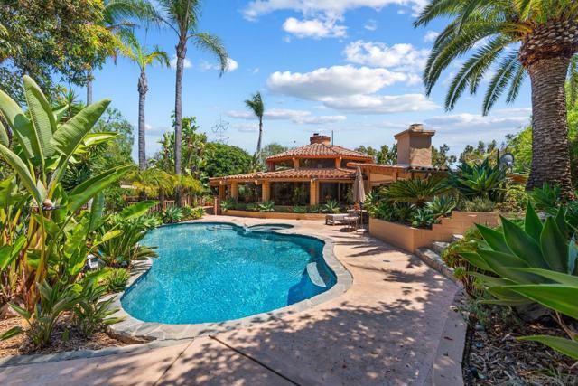 17216 & 17218 La Brisa, Rancho Santa Fe CA: https://media.crmls.org/mediaz/f1250399-fea2-4478-a2c7-8078c6465059.jpg