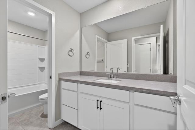 Detail Gallery Image 18 of 24 For 2561 Natomas Crossing, Sacramento,  CA 95834 - 4 Beds | 3/1 Baths
