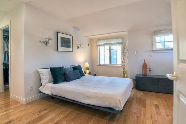 255 University Avenue, Los Gatos CA: https://media.crmls.org/mediaz/f125e457-ee2e-4de5-962b-09836fc4e954.jpg