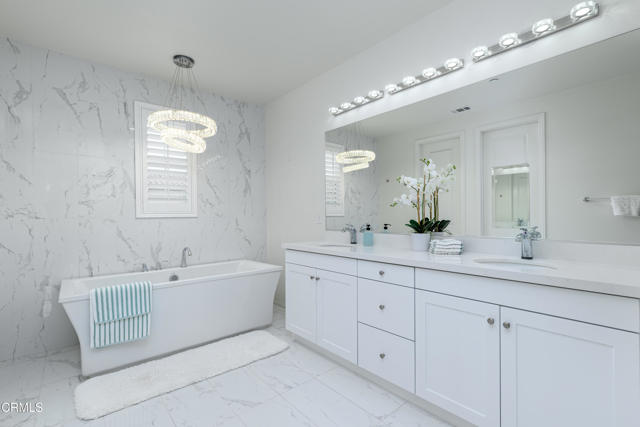 469 Pecana Street, Camarillo CA: https://media.crmls.org/mediaz/f126059c-baa5-4c43-873f-9154f87c5139.jpg