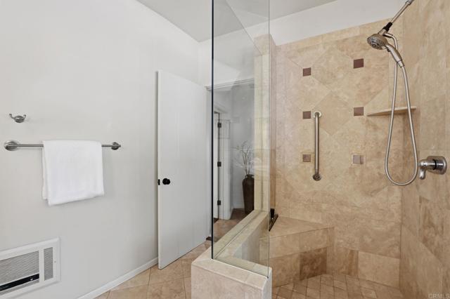 Image 46 of 75 For 3250 Venado Street