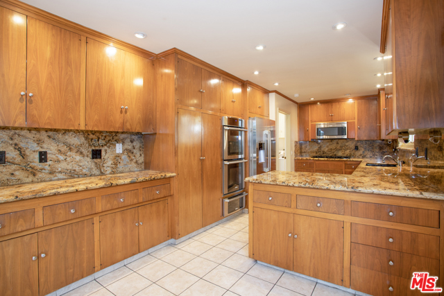 3 Bed Home for Sale in Los Angeles, California