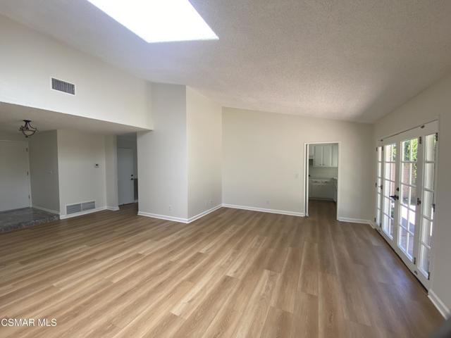 5313 Diane Street, Simi Valley CA: https://media.crmls.org/mediaz/f12839d1-f5d2-4b9c-8766-b170efa6ce2d.jpg