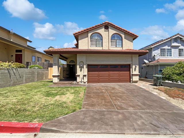 7922 Sunset Ter, Lemon Grove CA: https://media.crmls.org/mediaz/f1284577-99ea-487d-b2bb-7a38789298da.jpg
