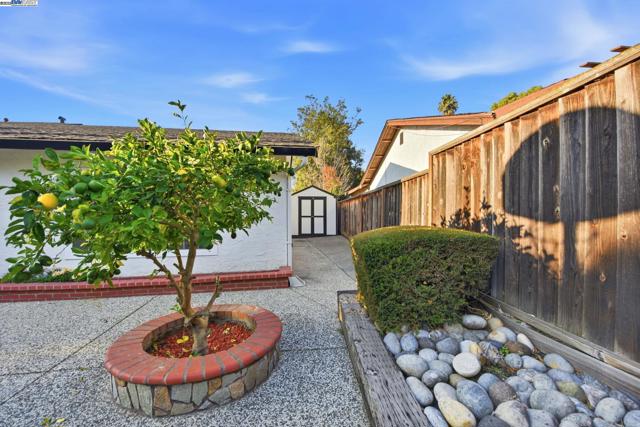 3312 San Marco Ct, Union City CA: https://media.crmls.org/mediaz/f1286177-0464-4d22-a446-9897711d7152.jpg