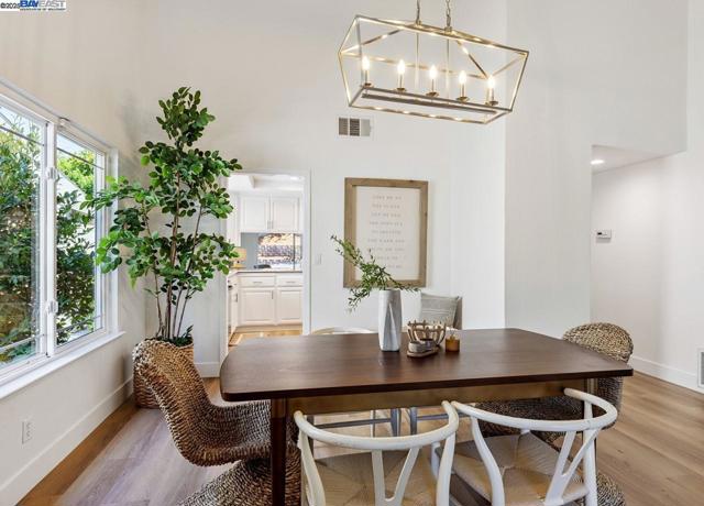 2485 Talavera Dr, San Ramon CA: https://media.crmls.org/mediaz/f129aaa8-e47a-4ba7-bed8-8acfdd53b880.jpg